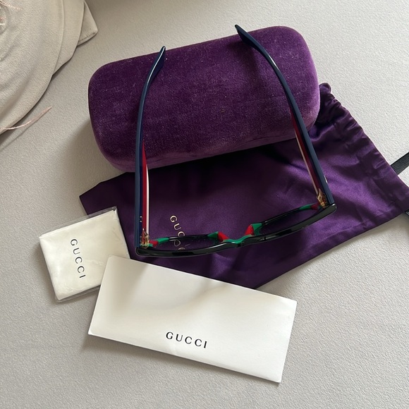 Gucci Sunglasses 🕶️, 💯 Authentic - Picture 5 of 7